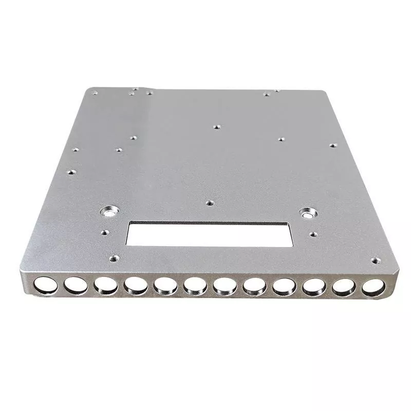 CNC-koneistettu alumiinipaneeli